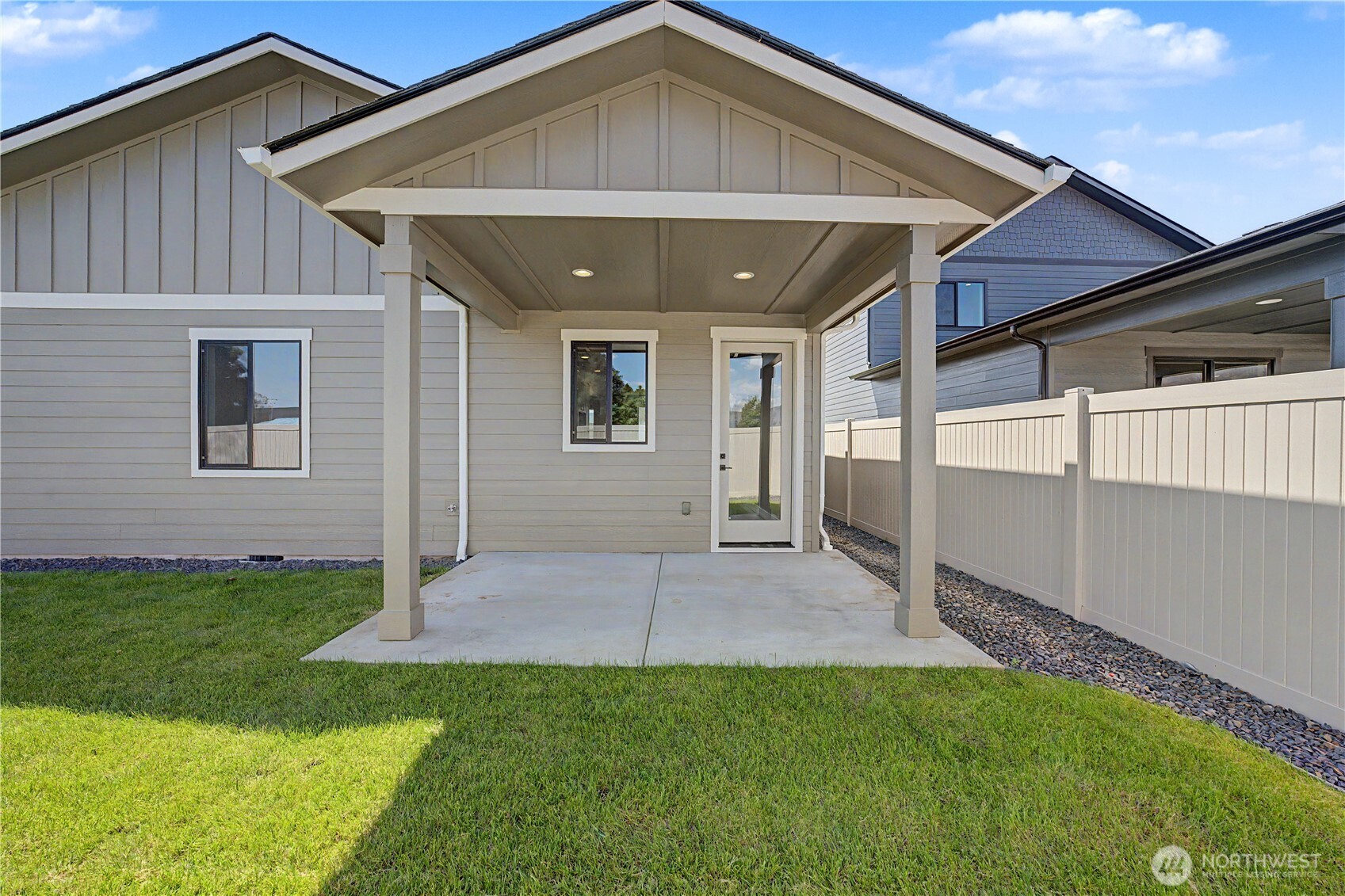 557 Perry Avenue East Wenatchee WA 98802
