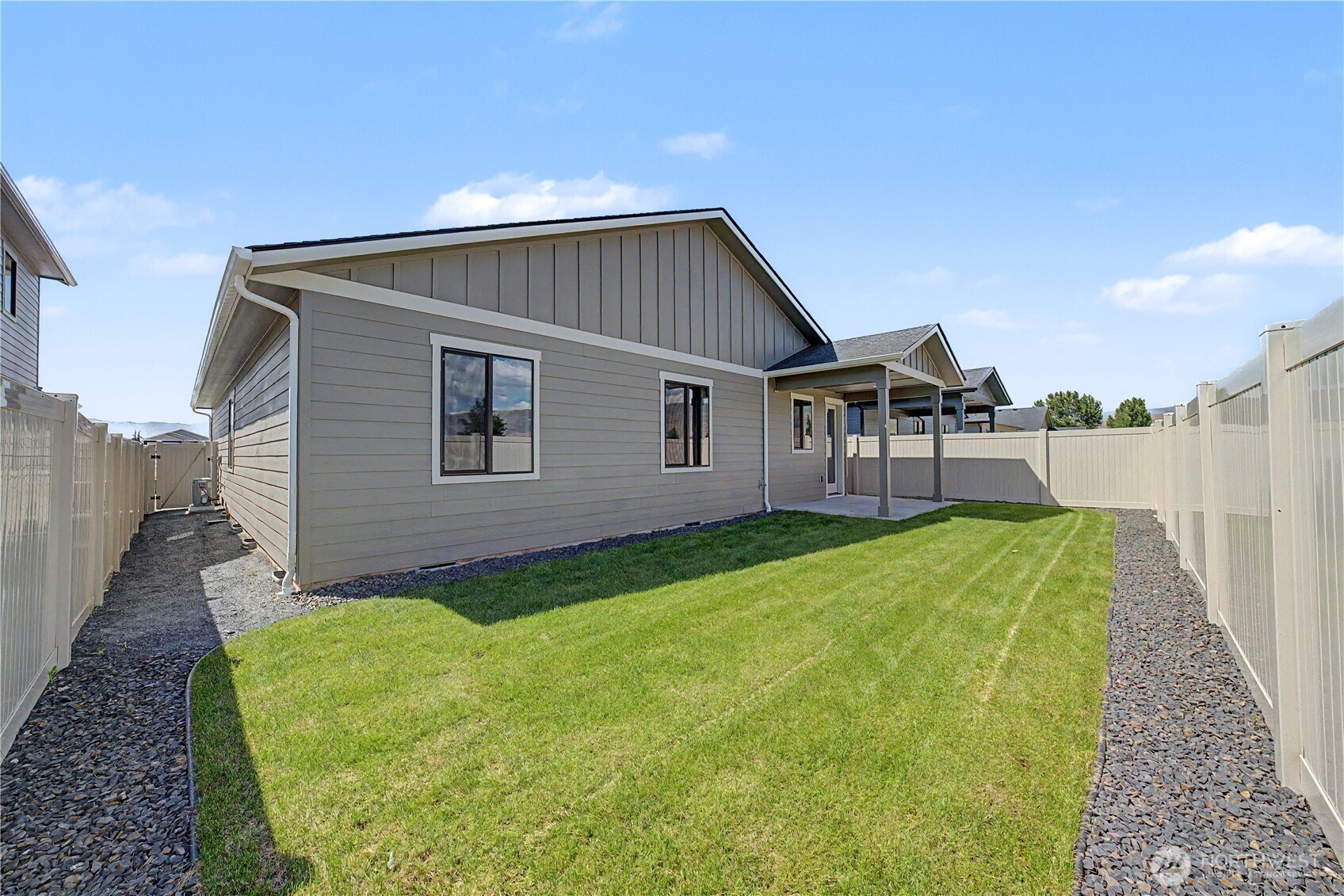 557 Perry Avenue East Wenatchee WA 98802