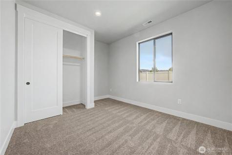 557 Perry Avenue East Wenatchee WA 98802