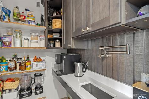 1423 Sergios View Lane Oak Harbor WA 98277