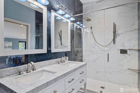 1423 Sergios View Lane Oak Harbor WA 98277