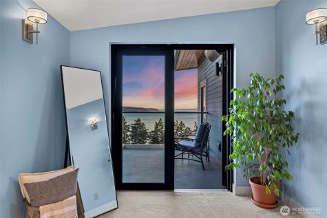1423 Sergios View Lane Oak Harbor WA 98277