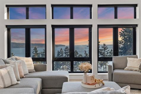 1423 Sergios View Lane Oak Harbor WA 98277