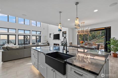 1423 Sergios View Lane Oak Harbor WA 98277