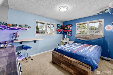 2105 W Stewart Puyallup WA 98371