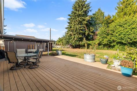 2105 W Stewart Puyallup WA 98371