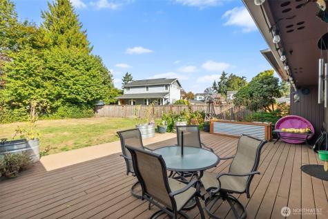 2105 W Stewart Puyallup WA 98371