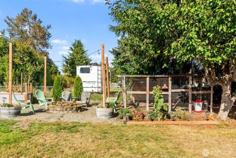 2105 W Stewart Puyallup WA 98371