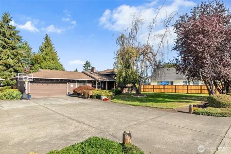 2105 W Stewart Puyallup WA 98371