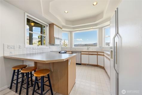 7420 Navarre Drive Chelan WA 98816