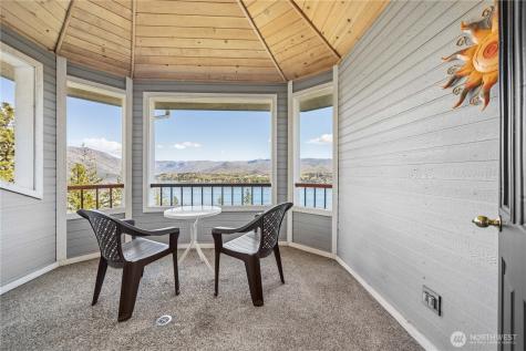 7420 Navarre Drive Chelan WA 98816