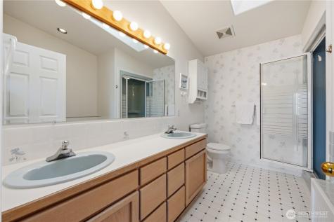 7420 Navarre Drive Chelan WA 98816