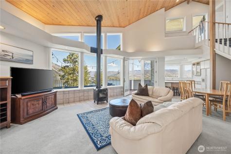 7420 Navarre Drive Chelan WA 98816