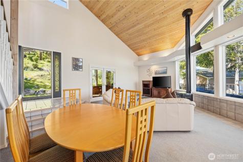 7420 Navarre Drive Chelan WA 98816