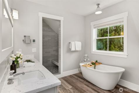 10717 NE Manitou Park Boulevard Bainbridge Island WA 98110