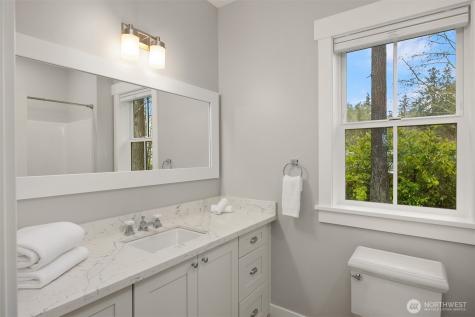 10717 NE Manitou Park Boulevard Bainbridge Island WA 98110