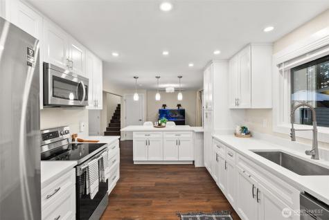 7041 67th Street NW Gig Harbor WA 98335
