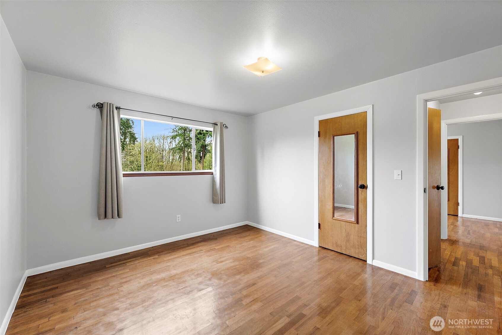 1105 21st Street SW Puyallup WA 98371