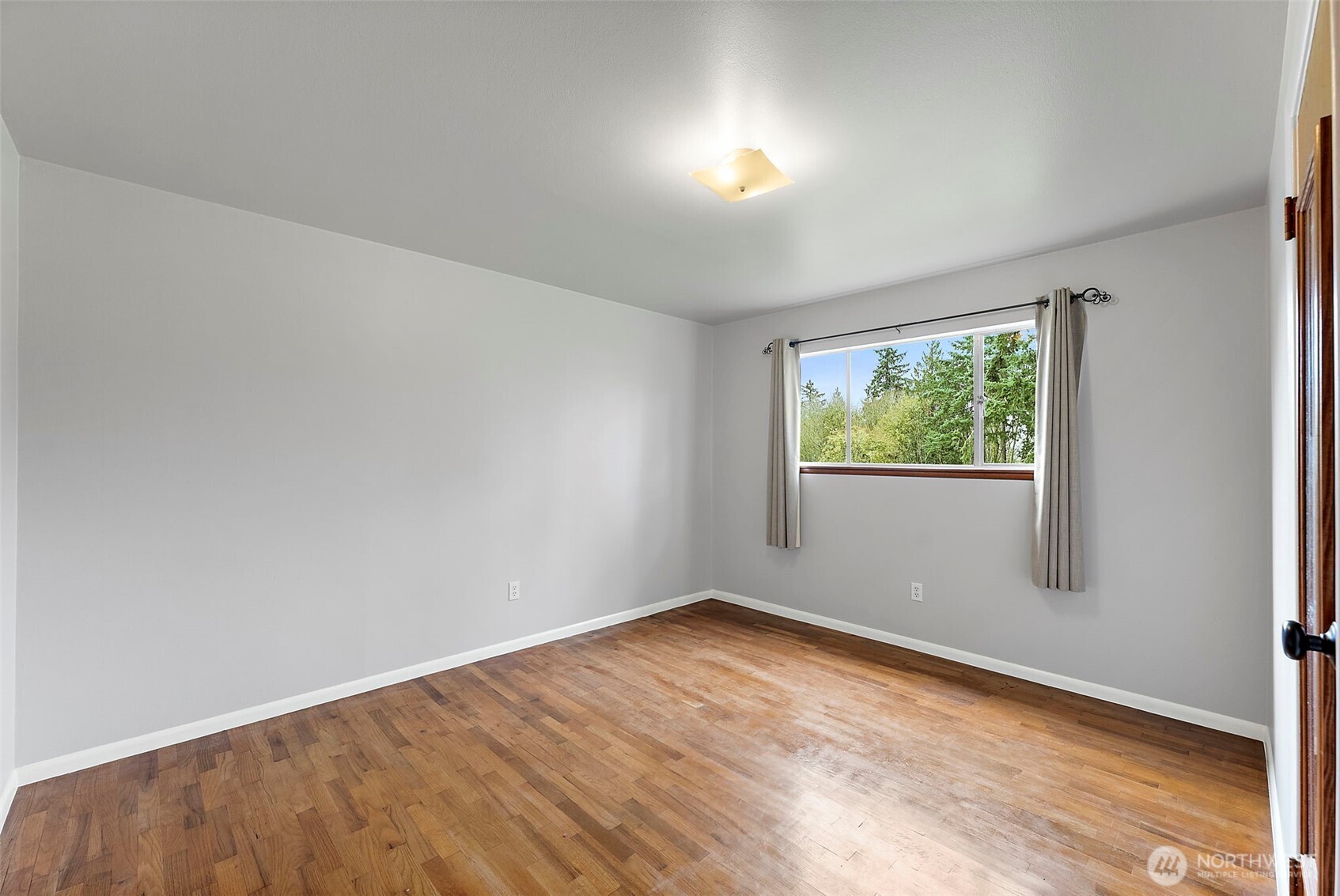 1105 21st Street SW Puyallup WA 98371