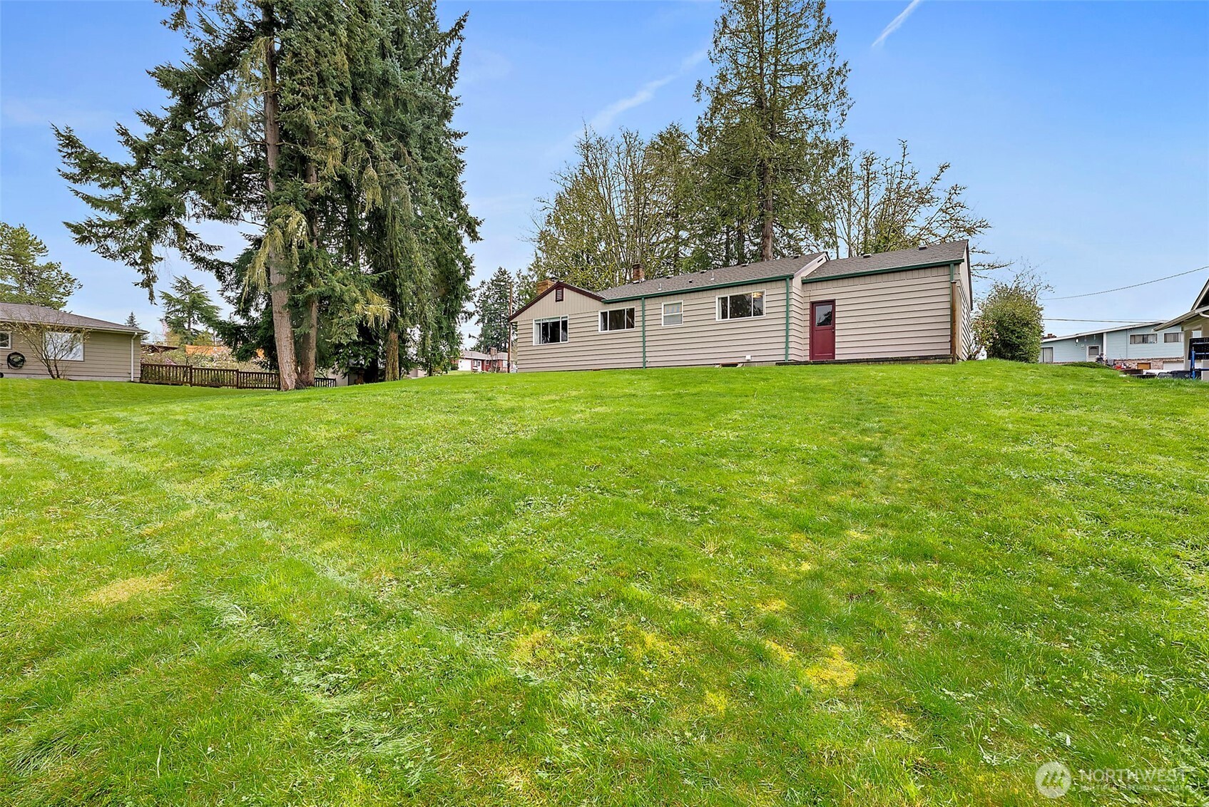 1105 21st Street SW Puyallup WA 98371