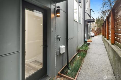 3026 SW Charlestown Street Seattle WA 98126