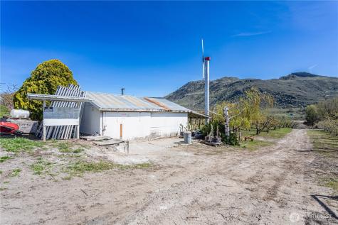 1096 Highway 7 Tonasket WA 98855