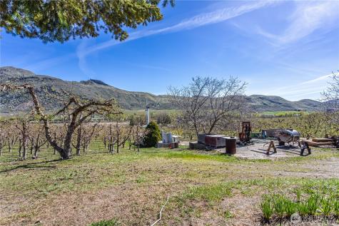 1096 Highway 7 Tonasket WA 98855