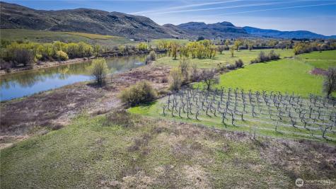1096 Highway 7 Tonasket WA 98855