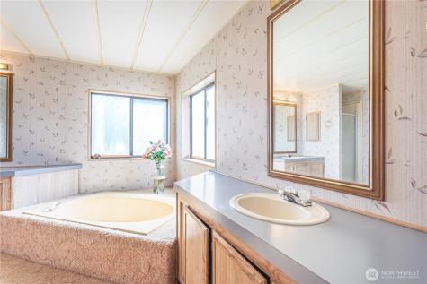 1096 Highway 7 Tonasket WA 98855