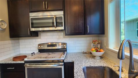136 Pacific Boulevard NW Ocean Shores WA 98569