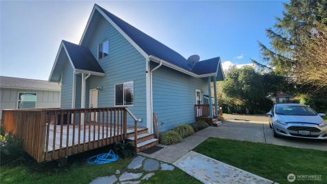 136 Pacific Boulevard NW Ocean Shores WA 98569