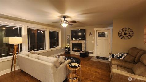 136 Pacific Boulevard NW Ocean Shores WA 98569