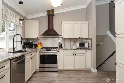 10306 235th Avenue E Buckley WA 98321