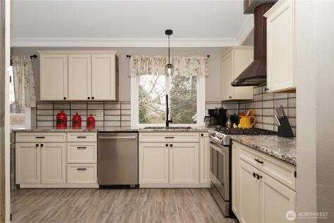 10306 235th Avenue E Buckley WA 98321