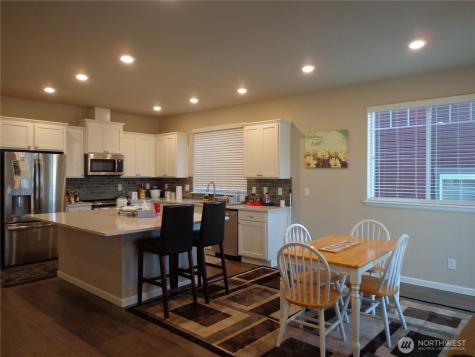 6521 31st Avenue SW Seattle WA 98126