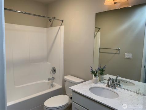 6521 31st Avenue SW Seattle WA 98126