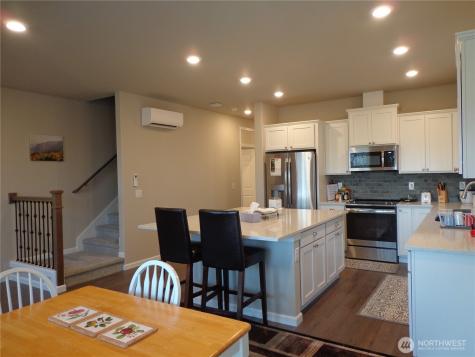 6521 31st Avenue SW Seattle WA 98126