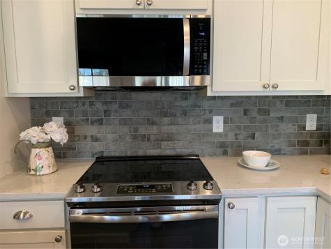 6521 31st Avenue SW Seattle WA 98126