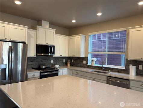 6521 31st Avenue SW Seattle WA 98126