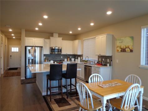 6521 31st Avenue SW Seattle WA 98126