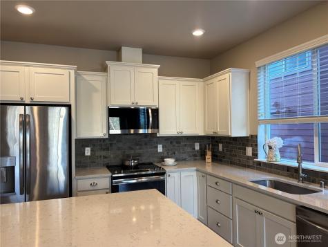 6521 31st Avenue SW Seattle WA 98126
