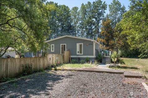6044 Old Clifton Port Orchard WA 98367