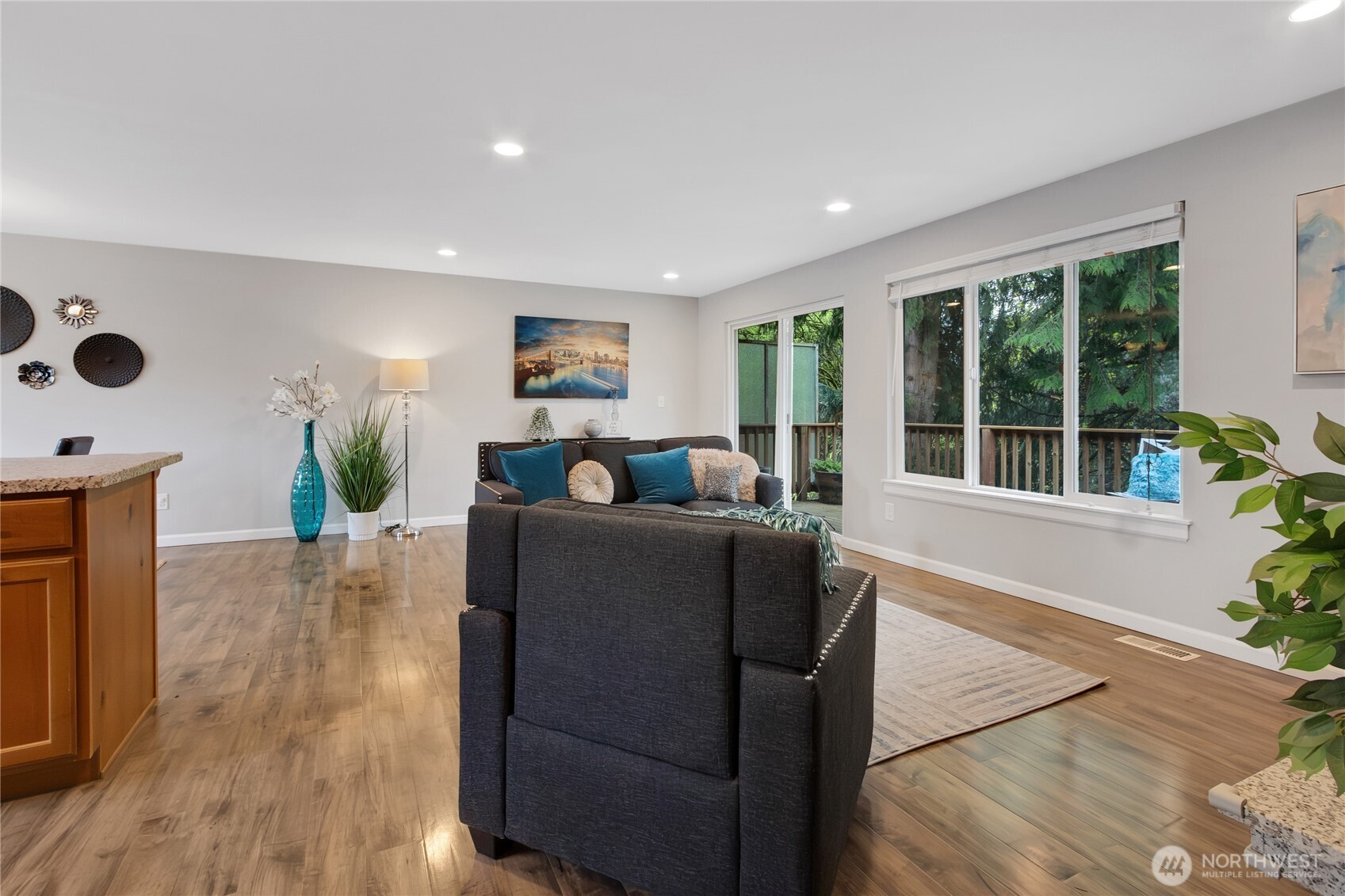 30331 9th Avenue S Federal Way WA 98003
