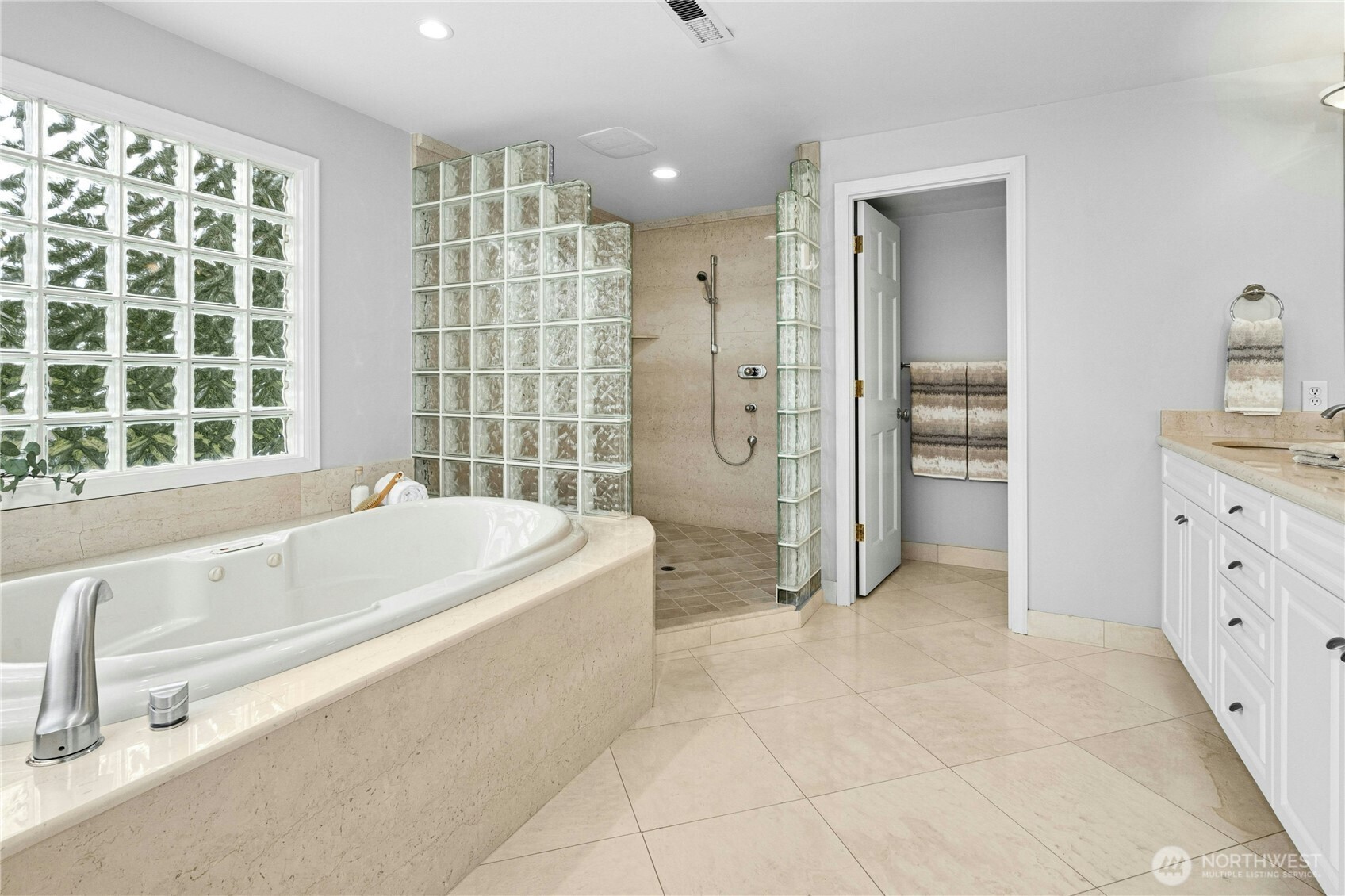 20005 NE 42nd Street Sammamish WA 98074