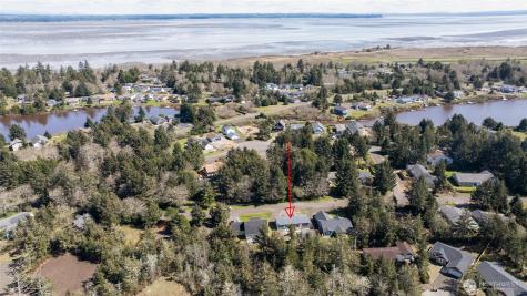 663 Woodland Loop NE Ocean Shores WA 98569