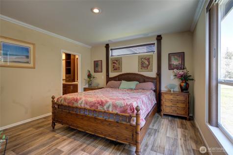 663 Woodland Loop NE Ocean Shores WA 98569