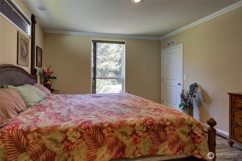 663 Woodland Loop NE Ocean Shores WA 98569