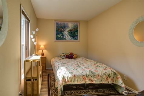 663 Woodland Loop NE Ocean Shores WA 98569