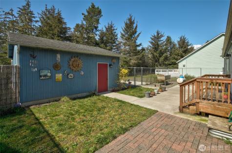 663 Woodland Loop NE Ocean Shores WA 98569