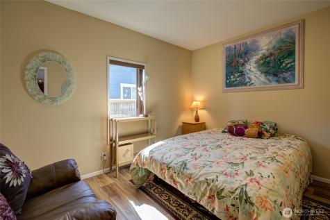 663 Woodland Loop NE Ocean Shores WA 98569